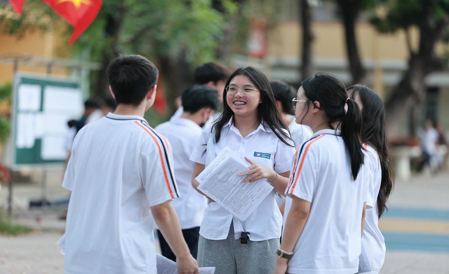 The 10th grade public high school entrance exam in Hanoi this year will take place about 2 weeks earlier than in previous years. Photo: Hai Nguyen