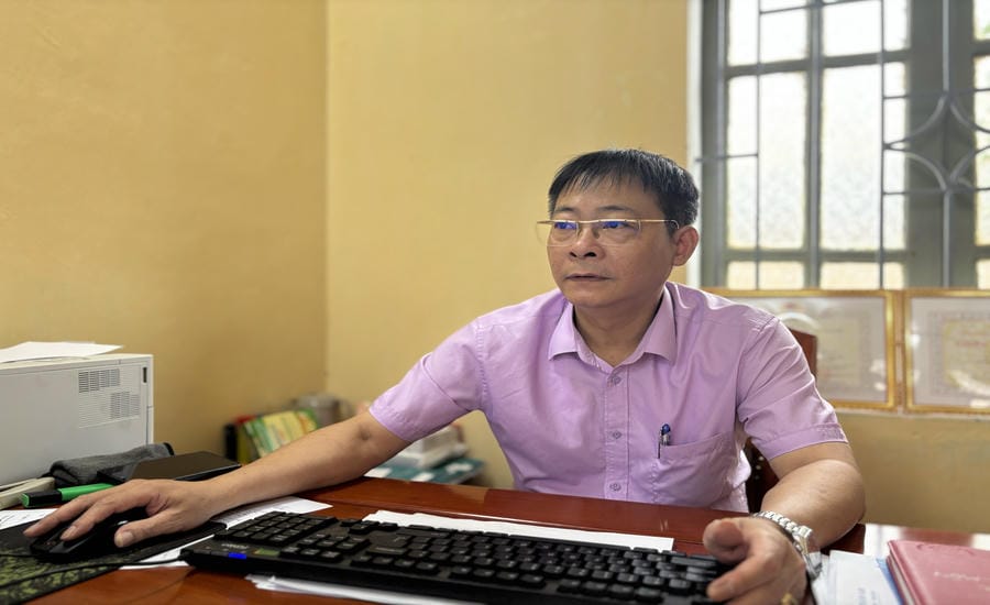 Ông Đỗ Quốc Vinh - Ủy viên Ban Thường vụ Liên đoàn Lao động tỉnh Ninh Bình, Chủ tịch Công đoàn phường Thành Nam. Ảnh: Bảo Hân