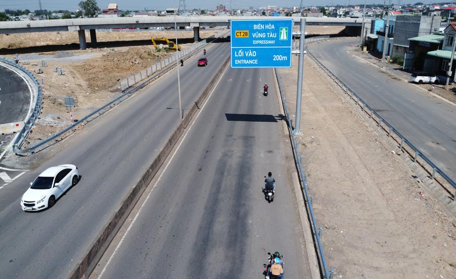 Component project 1 of Bien Hoa - Vung Tau expressway to be completed before 18. 5. Photo: Ha Anh Chien