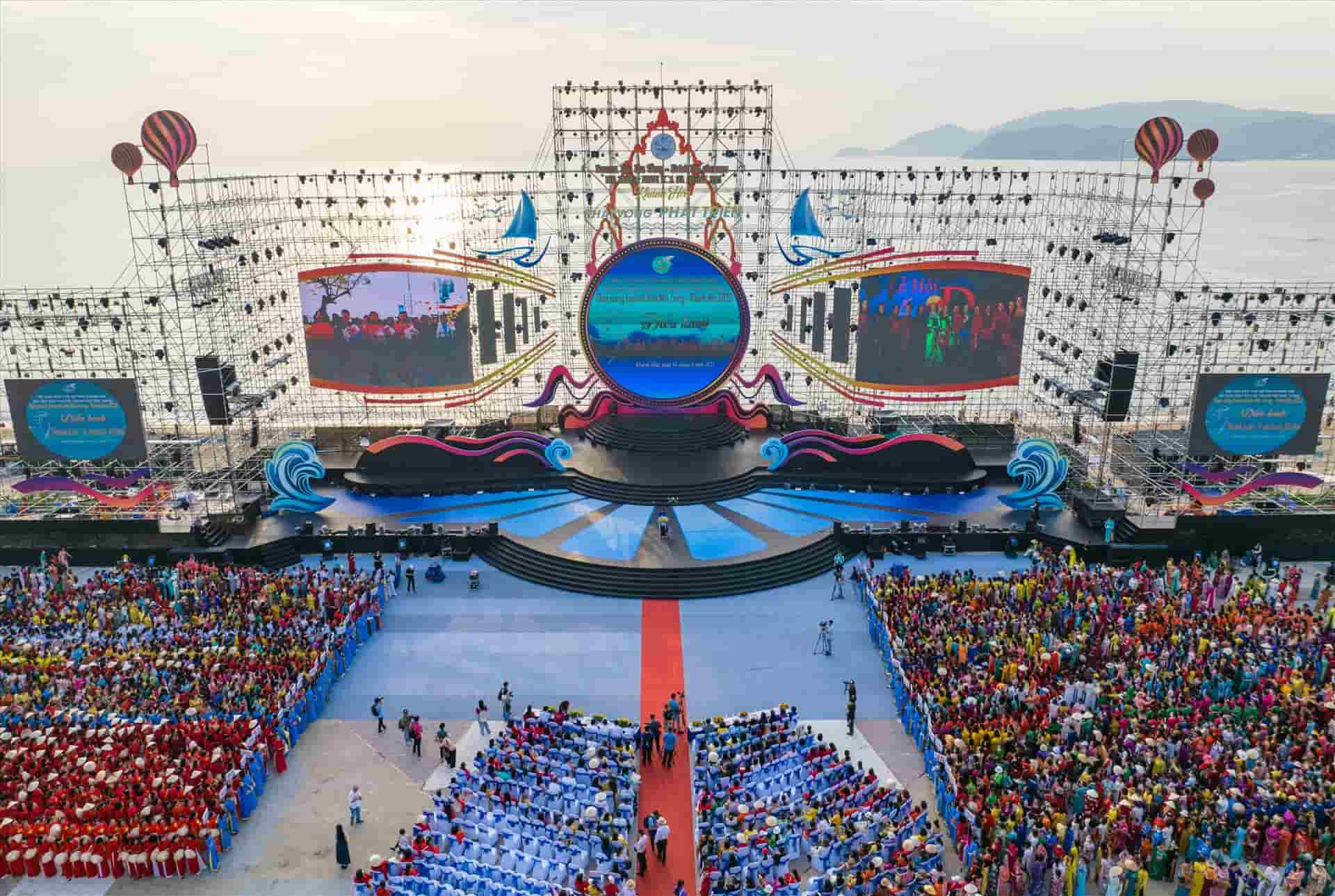 Image of Nha Trang - Khanh Hoa Sea Festival held before. Photo: Vuong Manh Cuong