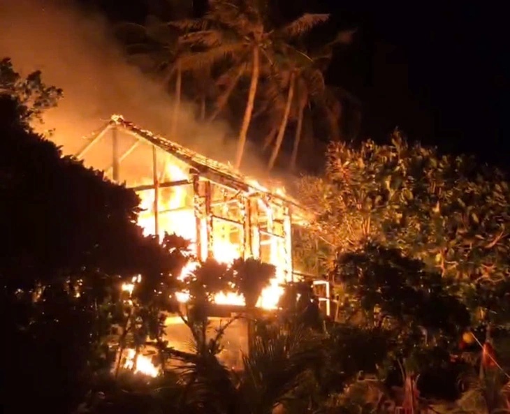 Scene of the motel fire on Be Island, Ly Son special zone. Photo: Van Tanh
