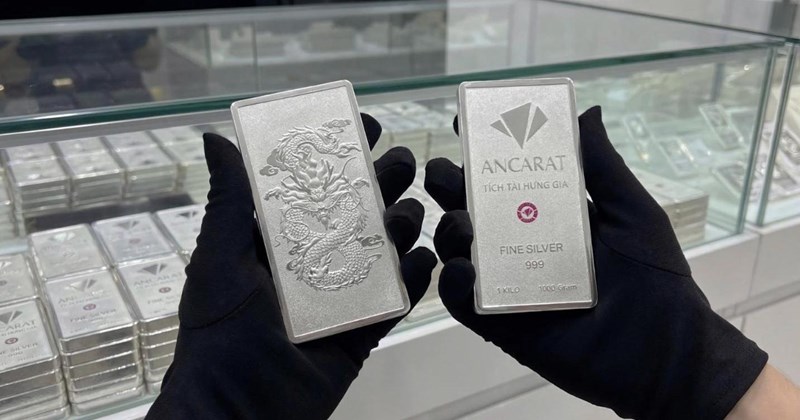 Giá bạc thế giới vượt mốc 88 USD/ounce