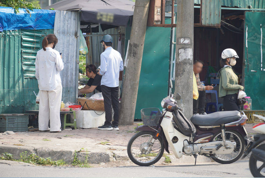 Hanoi muestra un estilo de venta de contramedidas después de la ronda de tratamiento de aceras