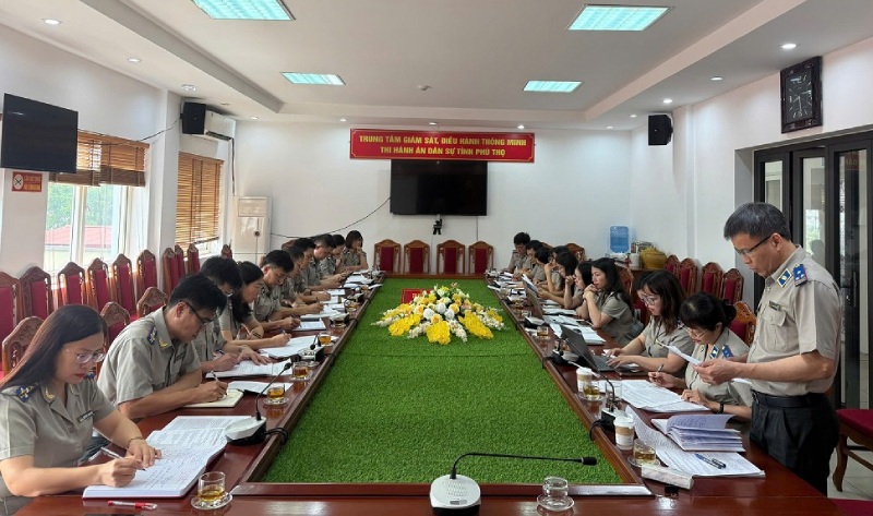 Đoàn kiểm tra của Cục Quản lý Thi hành án dân sự kiểm tra việc tổ chức thi hành án, án tín dụng ngân hàng tại Phú Thọ. Ảnh: Cục Quản lý thi hành án dân sự 


