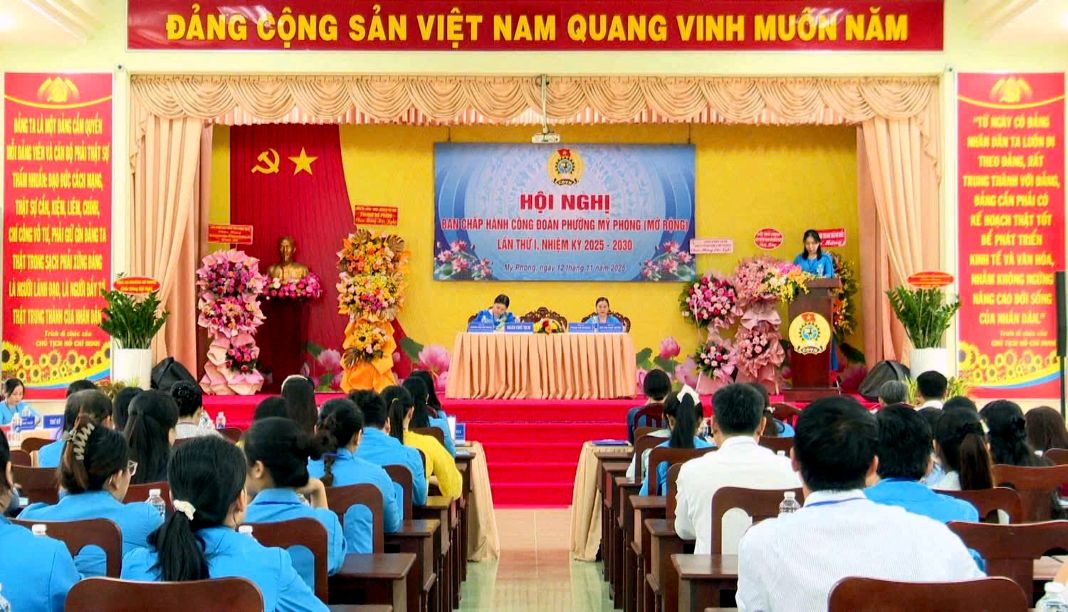 Quang cảnh kỳ họp Ban chấp hành của Công đoàn cơ sở phường Mỹ Phong. Ảnh: CĐCS phường Mỹ Phong