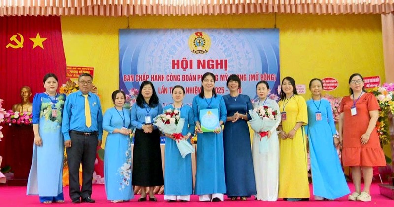 Xây dựng công đoàn cơ sở vững mạnh: Kinh nghiệm thực tế từ Mỹ Phong