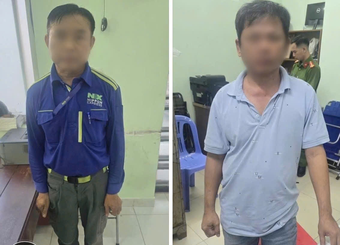 Công an làm việc với hai tài xế đánh nhau sau va chạm giao thông trên đường Phạm Văn Đồng. Ảnh: Công an