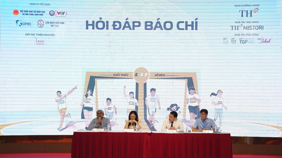 Hàng nghìn học sinh ở nhiều lứa tuổi được khuyến khích chạy bộ, tập thể thao để nâng cao thể chất. Ảnh: Ban tổ chức