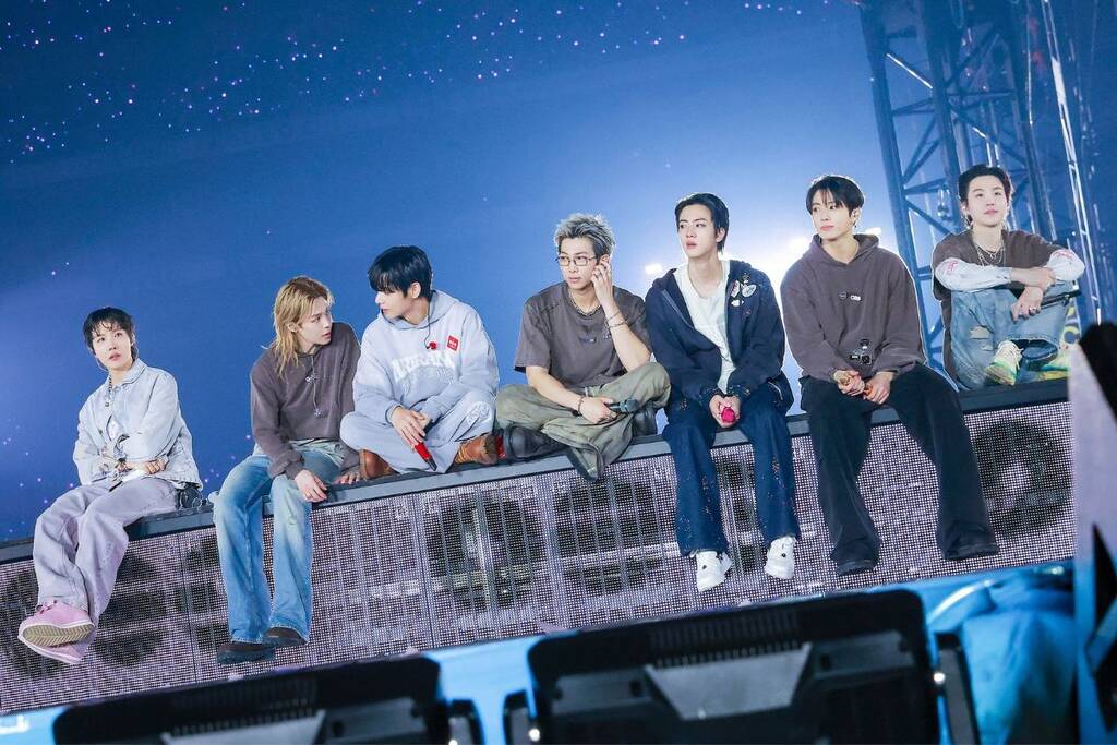 BTS từng nhiều lần hợp tác với
