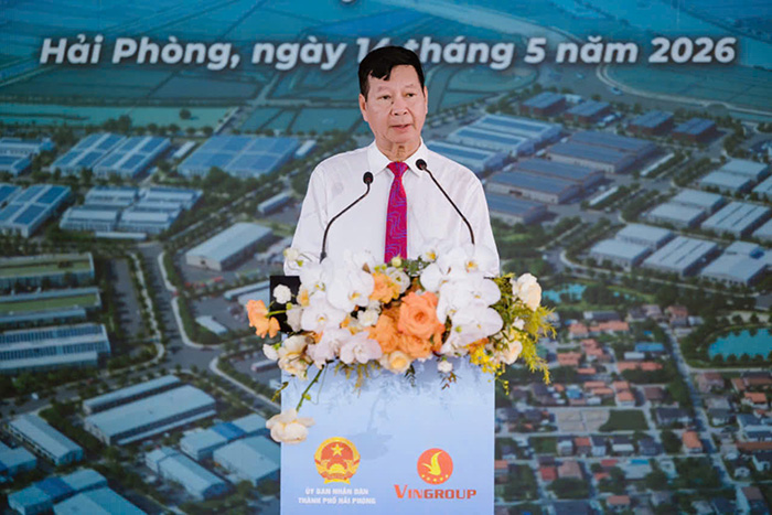 Ông Lê Khắc Hiệp - Phó Chủ tịch Tập đoàn Vingroup phát biểu tại lễ khởi công. Ảnh: Minh Hùng