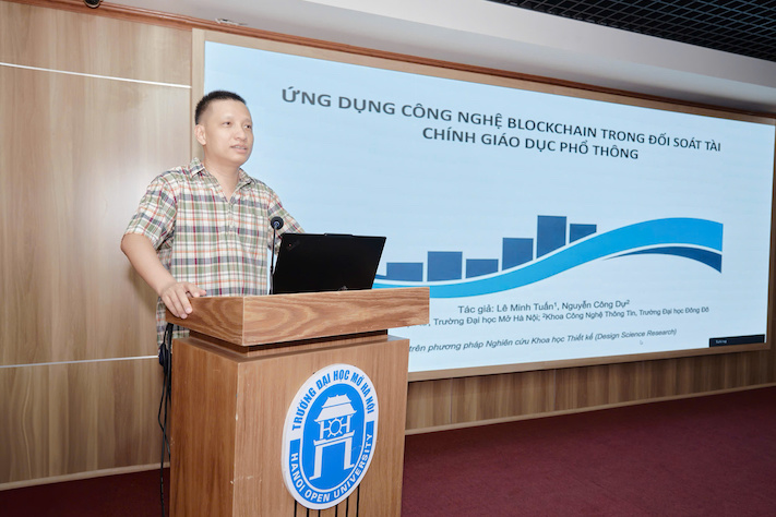 TS Lê Minh Tuấn Khoa Điện – Điện tử Trường Đại học Mở Hà Nội phát biểu. Ảnh: BTC