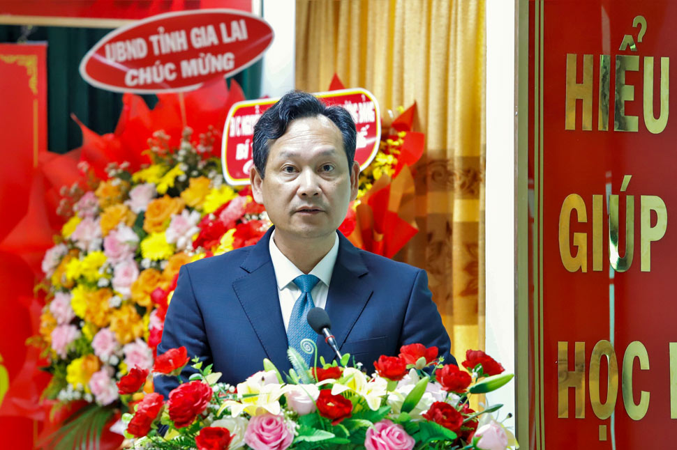 Phó Chánh án TAND tối cao Nguyễn Văn Tiến phát biểu. Ảnh: Đức Hồ