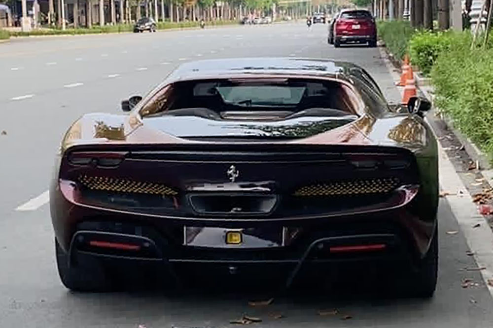 Ferrari 296 GTB reappears after changing owners. Photo: Quoc Huy