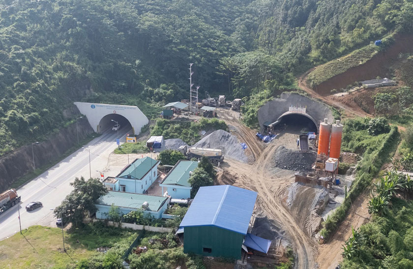 Đến nay, đơn vị đã khoan được khoảng 475 m trên tổng chiều dài 530 m. 