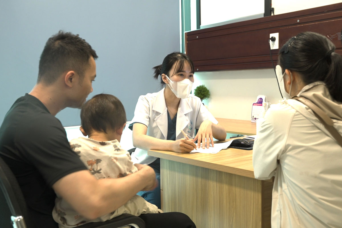 Los médicos recomiendan cómo prevenir los trastornos digestivos en niños en climas cálidos