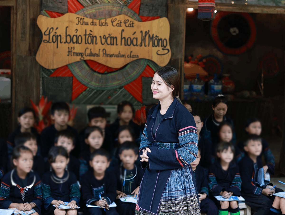 Mong ethnic cultural preservation class in Cat Cat village - Sa Pa. Photo: Lao Cai e-Portal