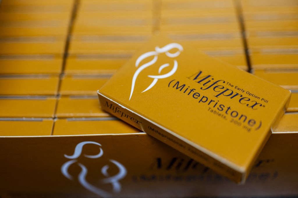 The US decided to allow abortion pills to be prescribed remotely and sent by mail. Photo: AFP