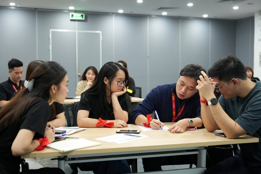 Một khóa đào tạo cho CBNV tại ROX Group. Ảnh: ROX Group