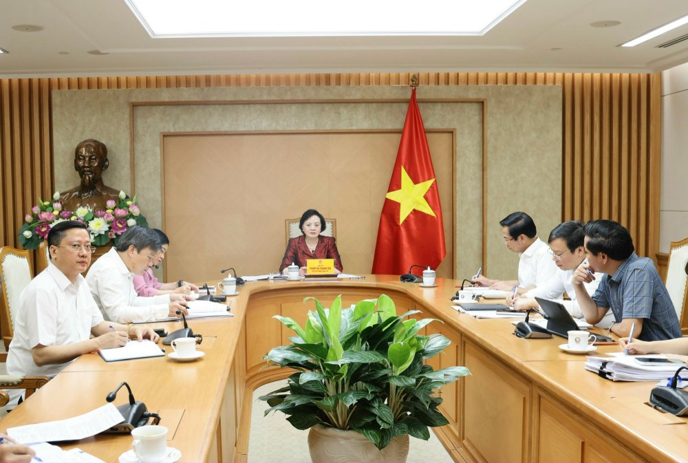 Rà soát kỹ việc sắp xếp tổ chức bộ máy, tinh giản biên chế, sắp xếp đơn vị sự nghiệp công lập. Ảnh: VGP