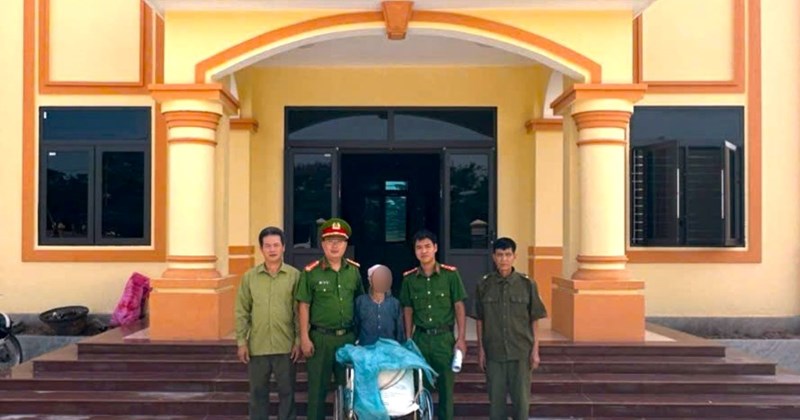 Công an xã Ninh Bình tìm thấy, đưa cụ bà 88 tuổi về nhà an toàn