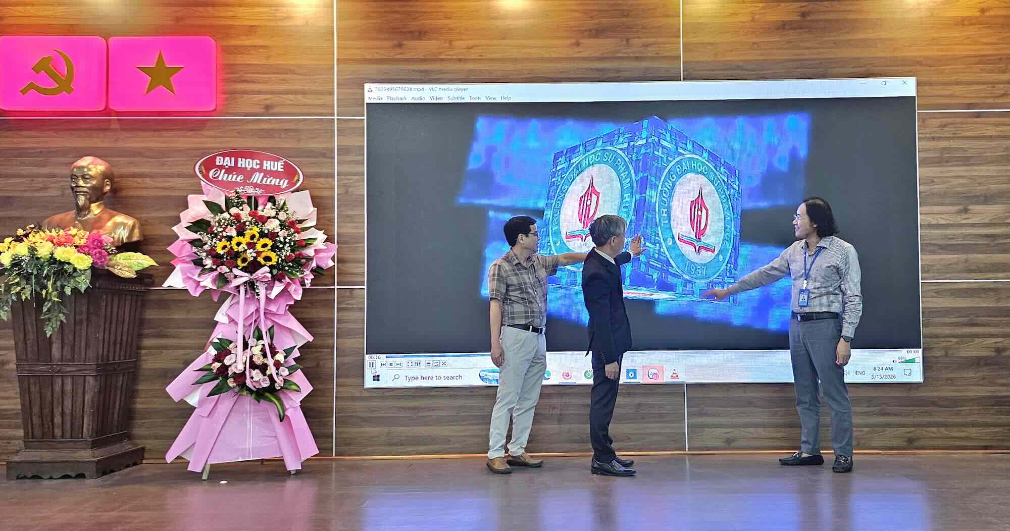 The Board of Directors of Hue University of Education, Hue University launches a new brand identity system. Photo: Phuc Dat