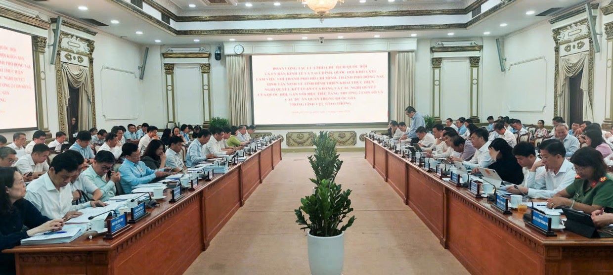 Toàn cảnh buổi làm việc.  Ảnh: Liên Phương
