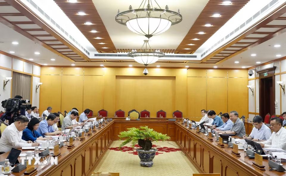 Việc nghiên cứu, xây dựng Luật Đô thị đặc biệt Thành phố Hồ Chí Minh, từng bước hoàn thiện thể chế vượt trội, mở rộng không gian phát triển. Ảnh: TTXVN