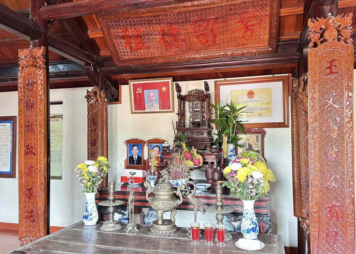 Bên trong cơ sở cách mạng kháng chiến chống Pháp nhà cụ Nguyễn Thị Bầm, tổ dân phố Chính Mỹ 6, phường Lê Ích Mộc, thành phố Hải Phòng. Ảnh: Thanh Tâm