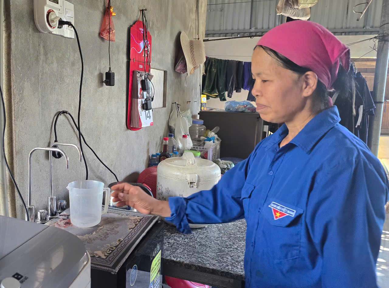 Hundreds of households in the Lien Son area, Gia Hung commune, Ninh Binh province are lacking clean domestic water. Photo: Nguyen Truong