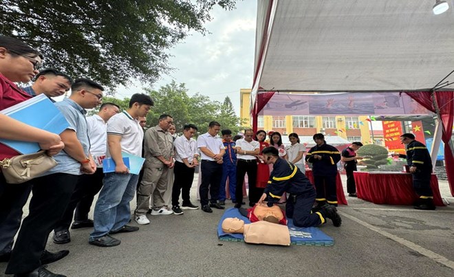 Lạng Sơn tập trung chăm lo an toàn cho người lao động