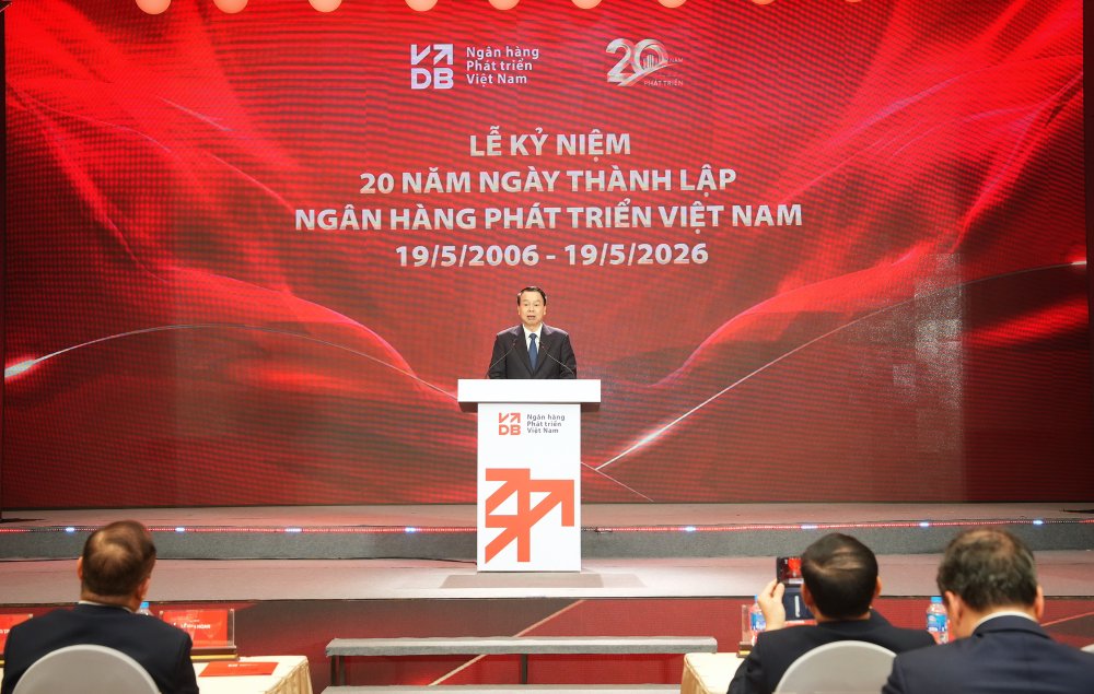 Deputy Minister of Finance Nguyen Duc Chi speaks at the 20th anniversary of the Vietnam Development Bank (VDB). Photo: VGP