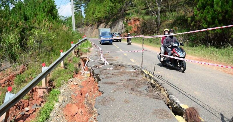 Lâm Đồng: Sửa chữa, gia cố nhiều điểm sạt lở nguy hiểm trên đường Biduop