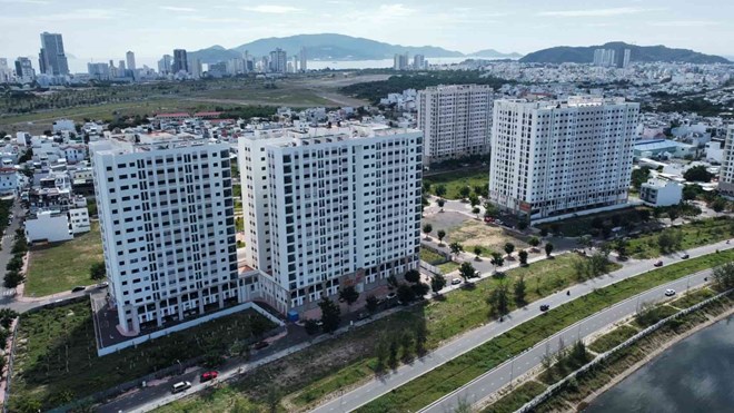 Officials working 30km or more from home are entitled to social housing support policies in Khanh Hoa. Photo: Huu Long