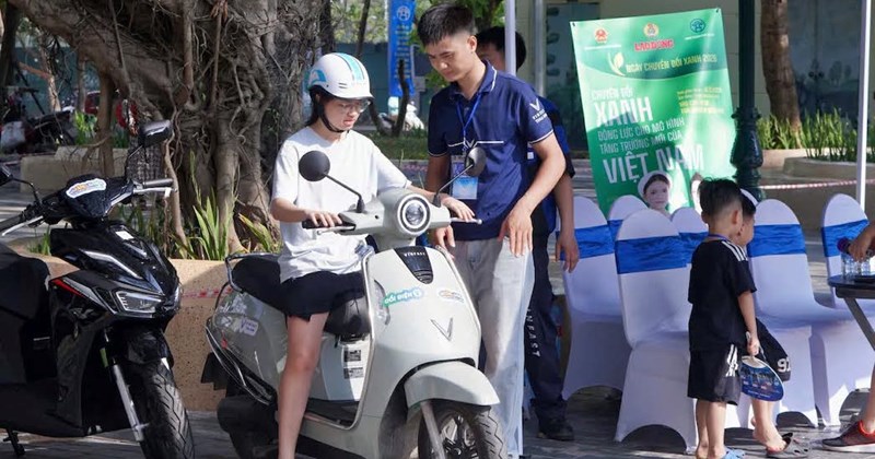 Sinh viên thay đổi thói quen du lịch vì môi trường