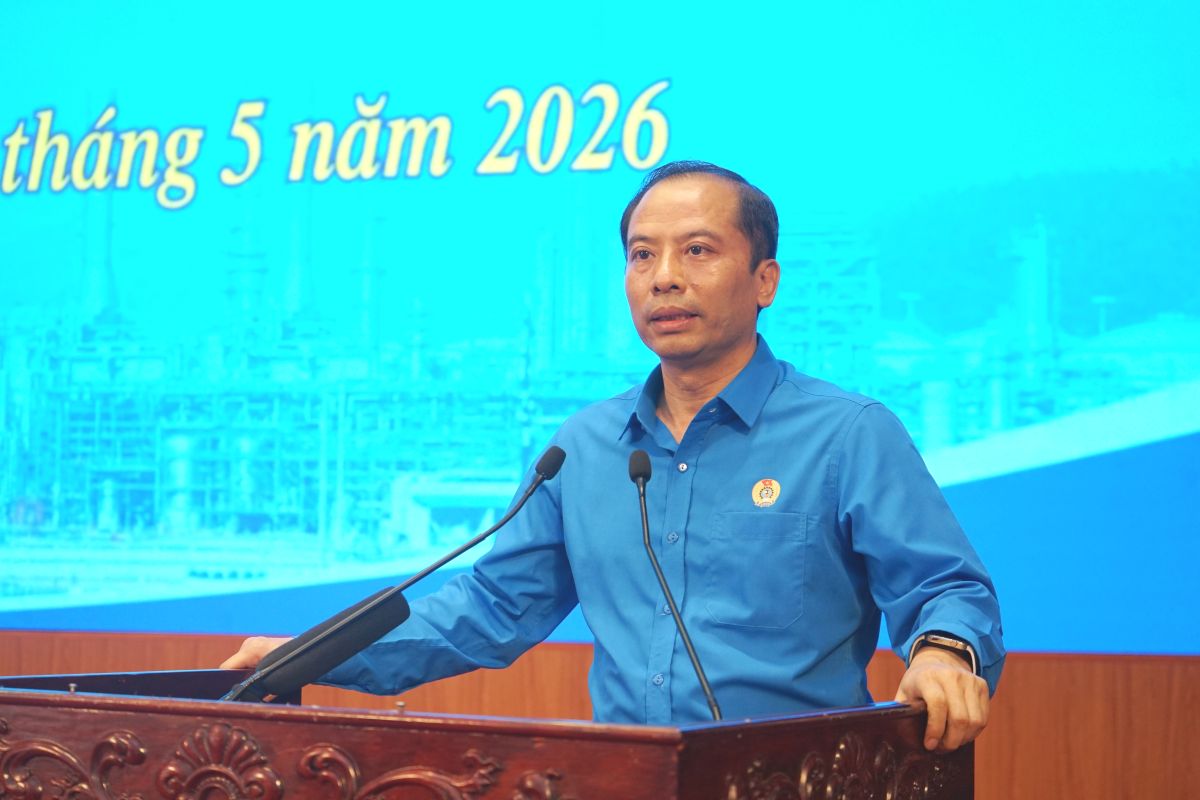Ông Lương Trọng Thành - Chủ tịch LĐLĐ tỉnh Thanh Hóa phát biểu khai mạc hội nghị. Ảnh: Quách Du