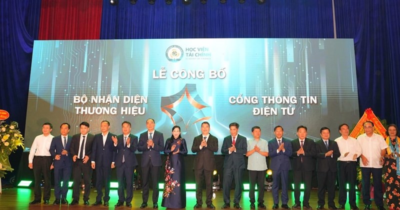 Học viện Tài chính công bố nhận diện thương hiệu mới