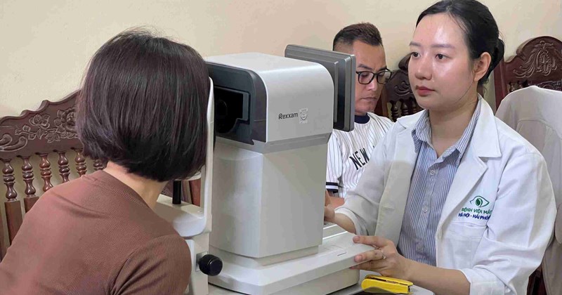 Hải Phòng: Gần 500 công nhân phường Kinh Môn khám mắt miễn phí
