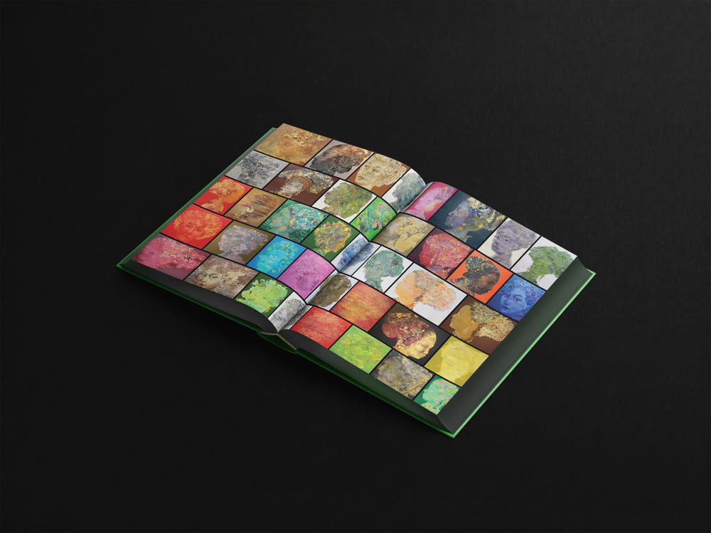 Ấn phẩm “Những tầng ký ức - Layers of Memory” do họa sĩ Trần Đại Thắng thực hiện .