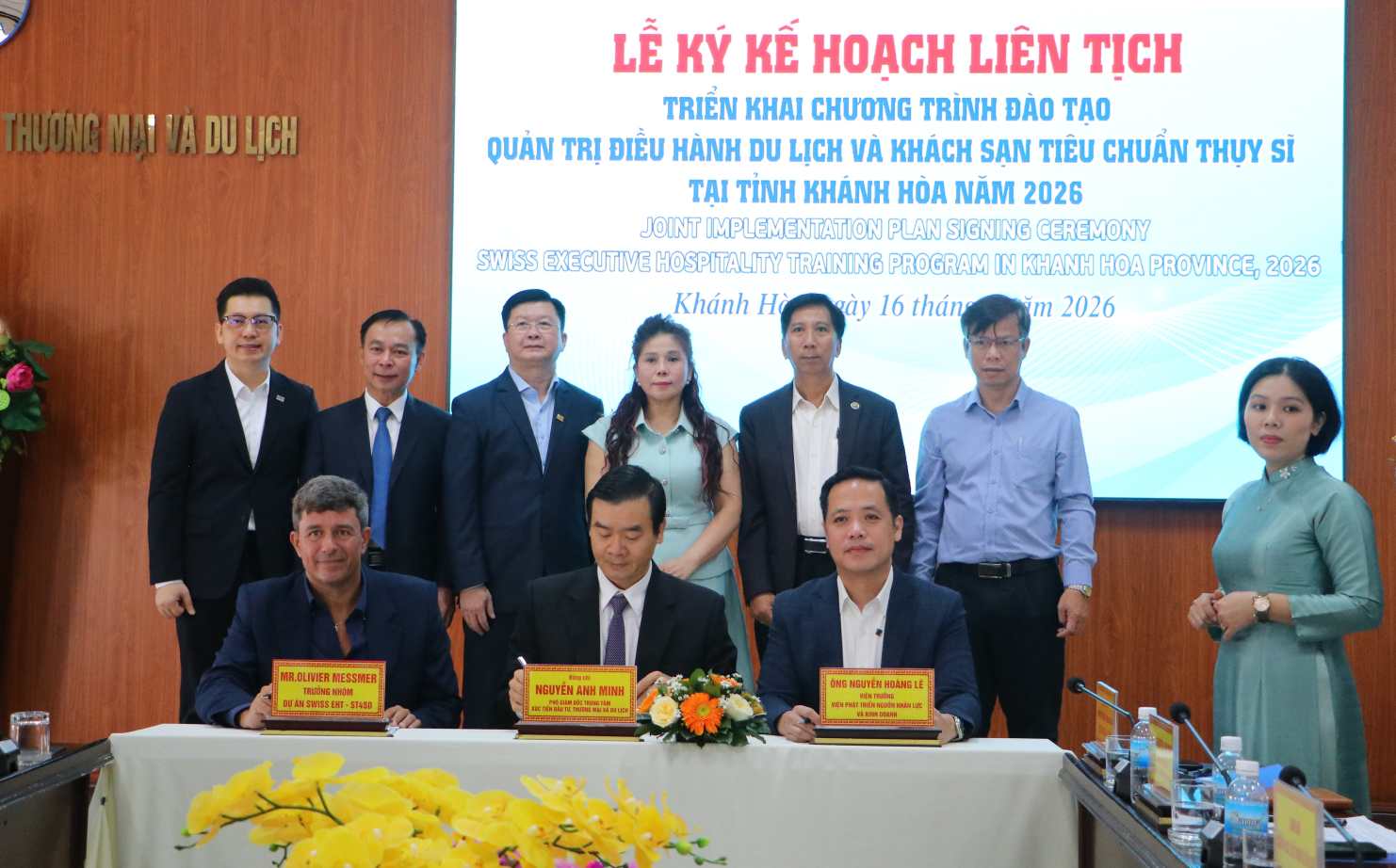 Khanh Hoa signs 3-party cooperation agreement to train human resources for the tourism industry according to Swiss standards. Photo: Phuong Linh