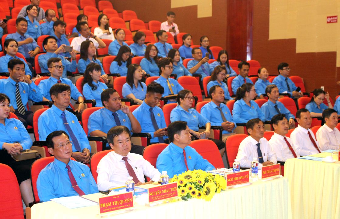 Quang cảnh hội nghị tuyên dương đoàn viên, công nhân, người lao động trên quê hương Bác Tôn học và làm theo Bác Hồ. Ảnh: Thanh Mai