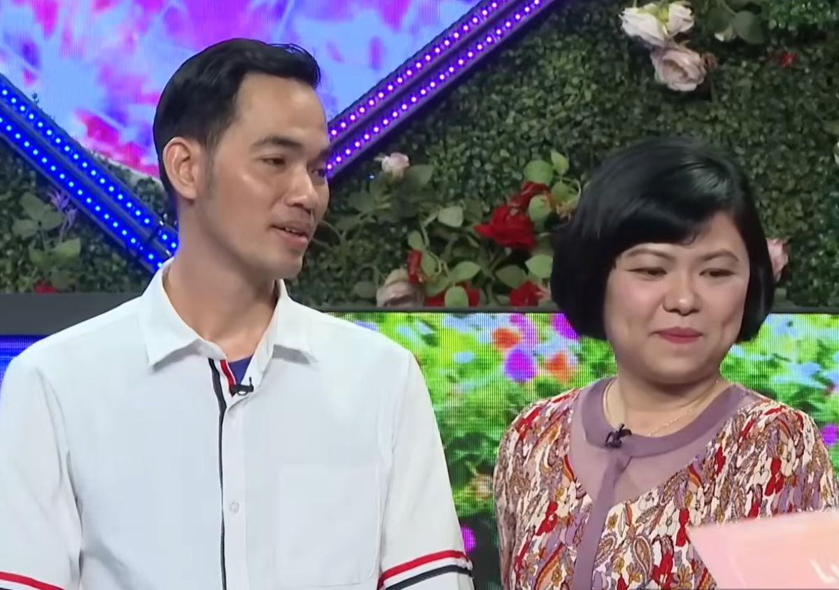 Male driver and single mother at the dating program. Photo: MCV Unit.