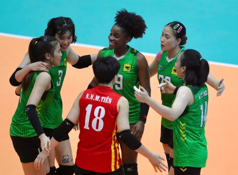 VTV Binh Dien Long An meets Vietinbank at VTV9 - Binh Dien volleyball tournament. Photo: Nguyen Dang