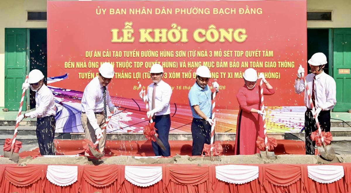 Groundbreaking ceremony of the Hung Son road renovation project. Photo: Hai Phong e-Portal
