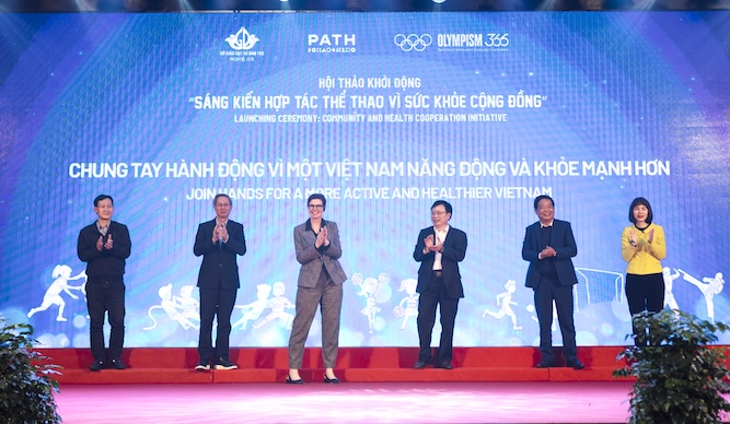 Các chuyên gia và đại diện các đơn vị tham dự hội thảo. Ảnh: Minh Anh