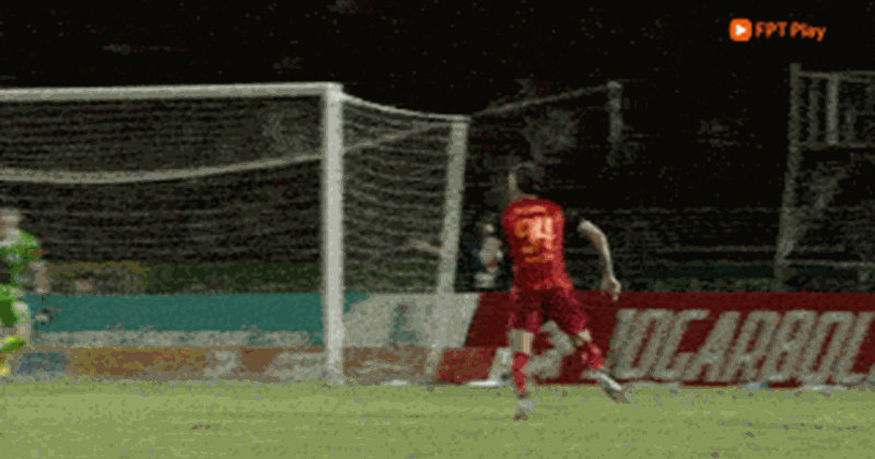 Ninh Bình thắng Sông Lam Nghệ An 2-1 nhờ siêu phẩm