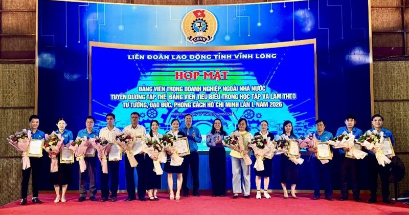 Vĩnh Long gặp gỡ đảng viên, công nhân tiêu biểu doanh nghiệp ngoài nhà nước