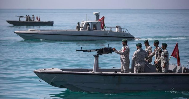 Tàu chở dầu Iraq xuất hiện sau khi vượt phong tỏa Hormuz