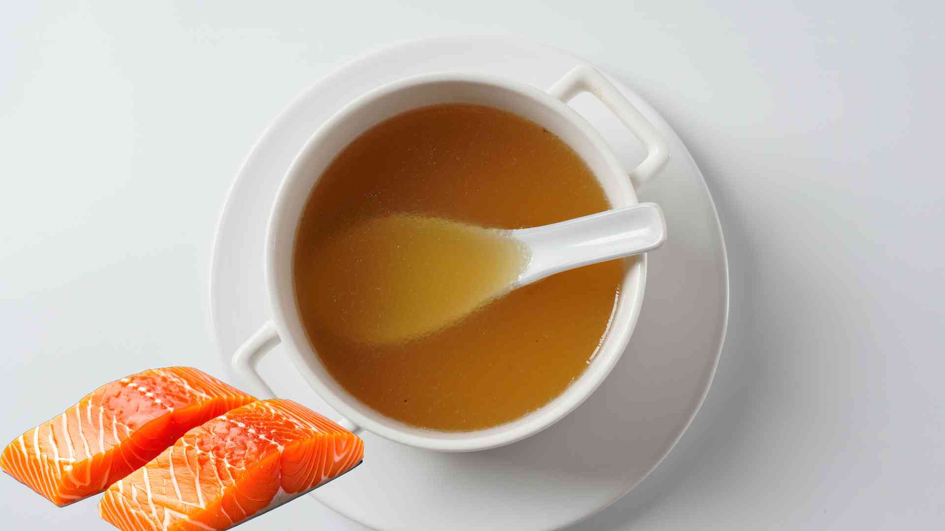 Salmon broth used in moderation will better support bones and joints. Graphic photo: Huong Son