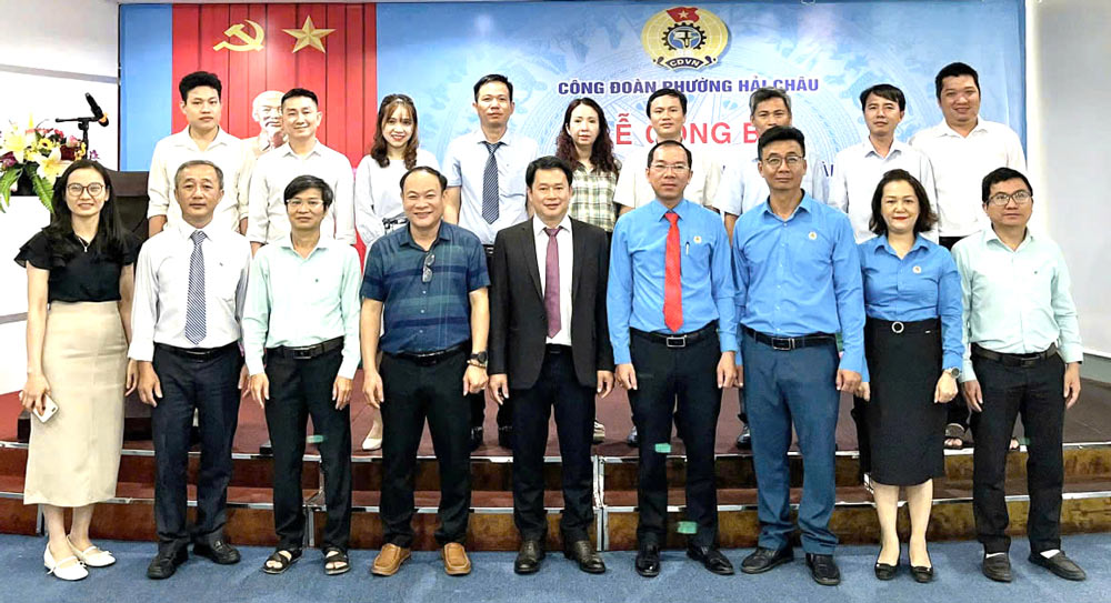 Công đoàn phường Hải Châu tổ chức lễ công bố quyết định thành lập Công đoàn Trung tâm Chuyển đổi số và Công nghệ chiến lược Đà Nẵng. Ảnh: Công đoàn Hải Châu