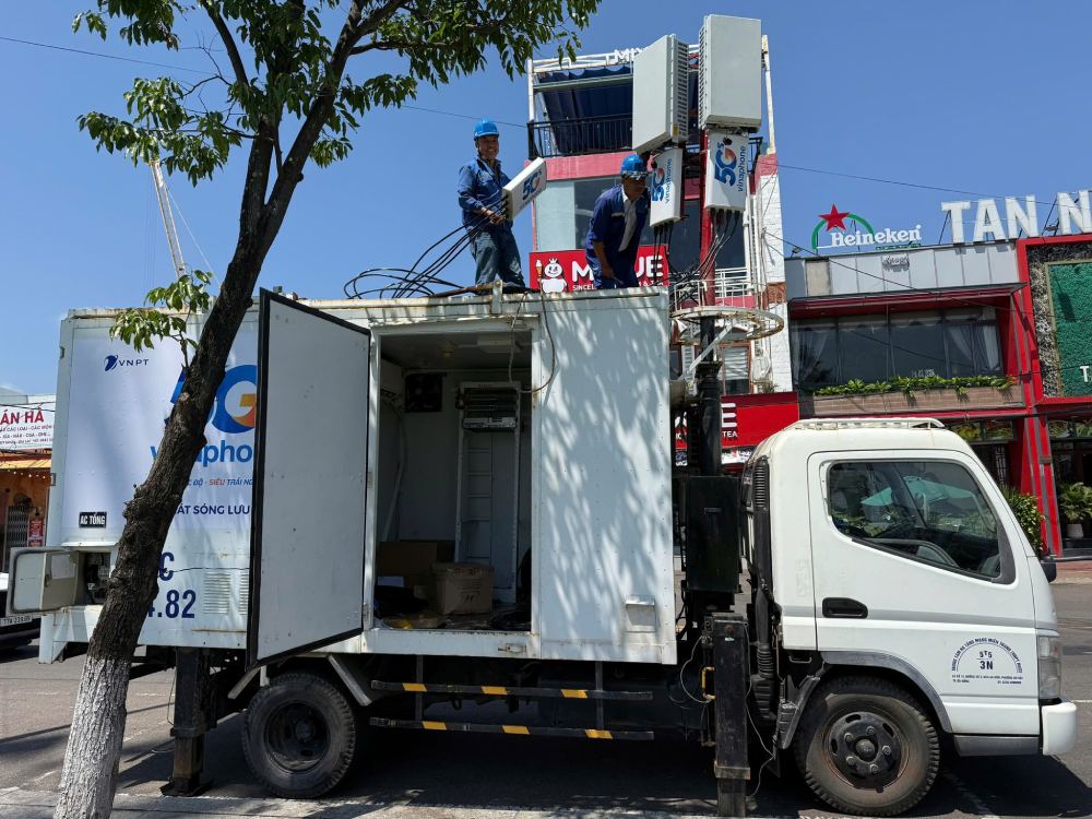 VNPT Trade Union requests grassroots trade unions to coordinate professionally to implement solutions to care for union members and workers in the hot season. Photo: Hong Hai